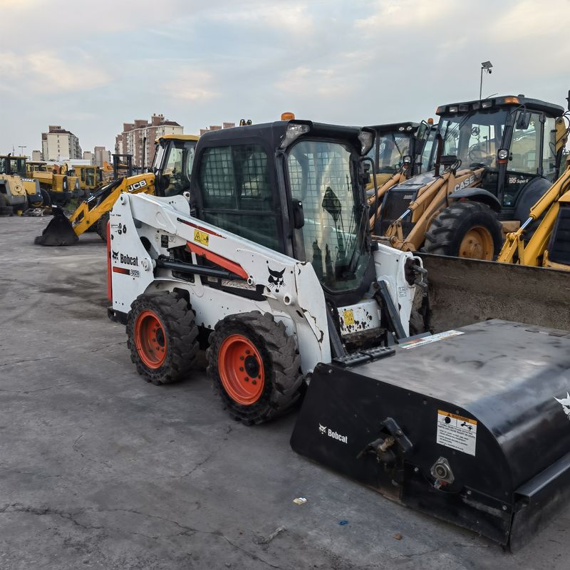 Hareketli Tekerlek Tipi Kaydırma-Stere Yükleyici BOCAT S550 İnşaat İşleri İçin Kullanılmış Yükleyici