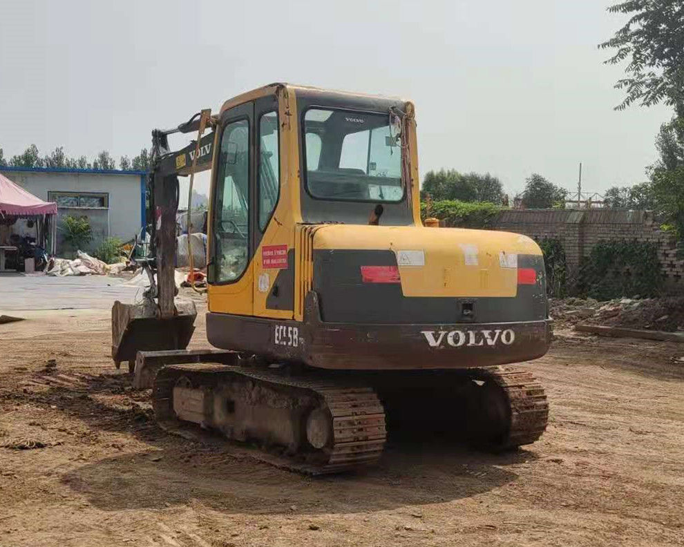 İsveç yüksek kaliteli Volvo EC55B PRO sürünen kazma makinesini neredeyse yeni kullanıyor