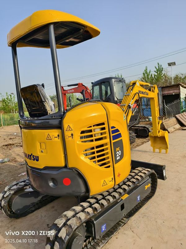 2 tonluk Sertifikalı Kullanılmış Komatsu PC20MR Sürünen Kazı Makinesi Neredeyse Yeni