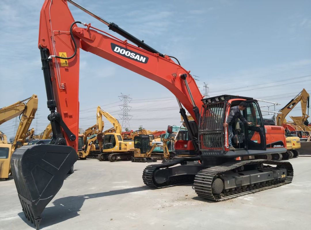 Kullanılmış DOOSAN Crawler Excavator DX300LC-9C Taşıma Yüksekliği 3.475M Yüksek Performans