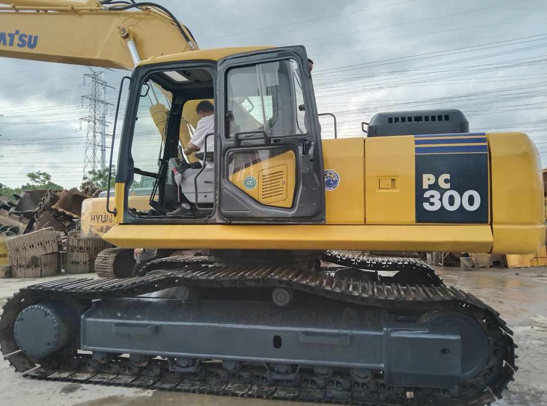 Kullanılmış Komatsu PC300-7 Excavator 180 kW Motor Gücü Hidrolik Crawler Digger