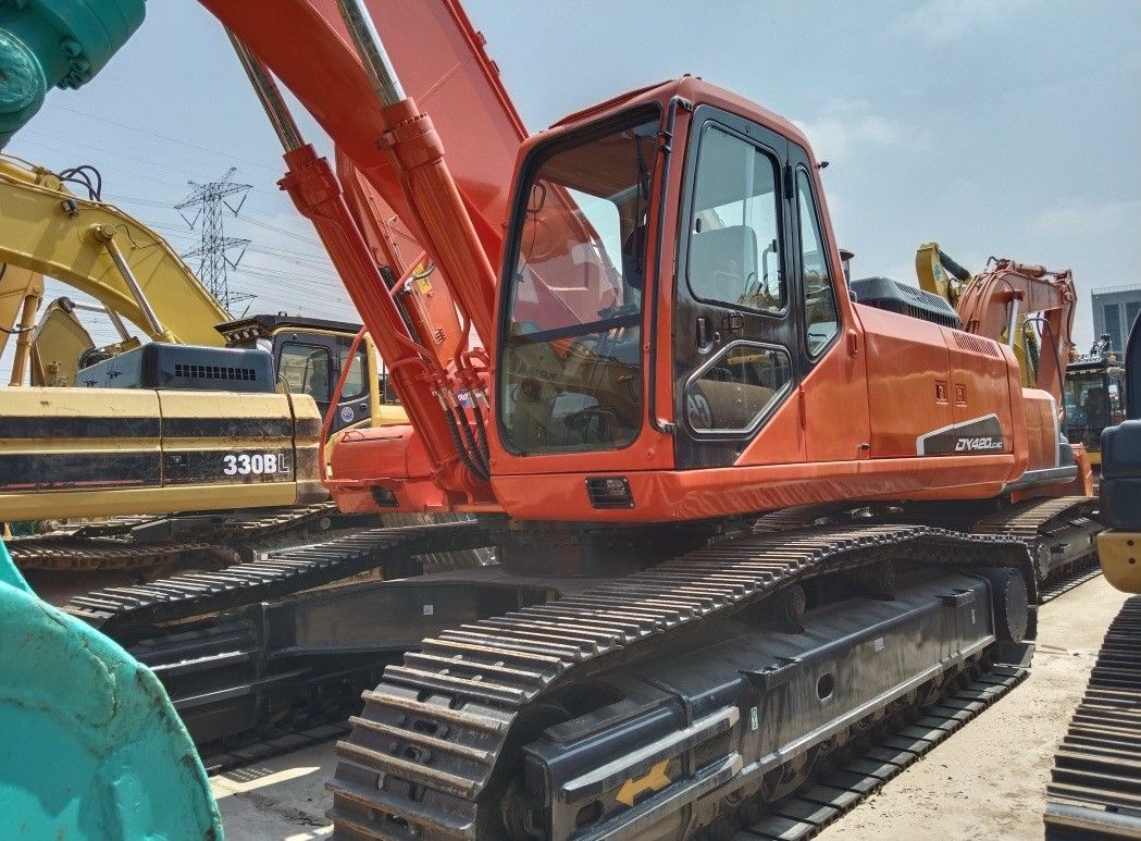 Satılık kullanılmış Doosan DX420LC-9C sürünen kazık makinesi yüksek kaliteli ikinci el kazık makinesi