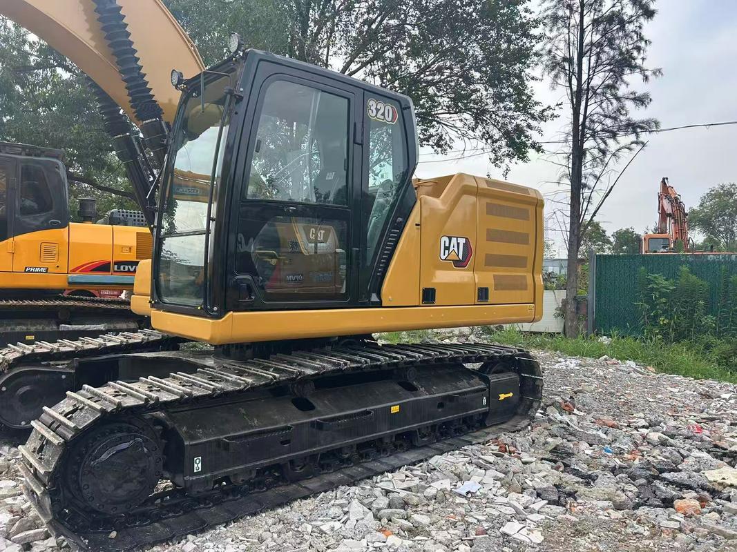 Kullanılmış CAT 320 sürünen kazıcı taşıma yüksekliği 2.96 M 22.5 T