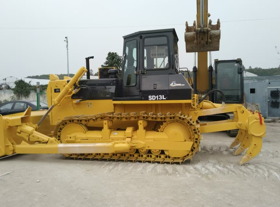 Kullanılmış Shantui SD13L Nemli Toprak Buldozer İhracatçı Taşıma Uzunluğu 4.492 M