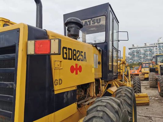 Kullanılmış KOMATSU GD825A Motor Grader İkinci El İnşaat Ekipmanı